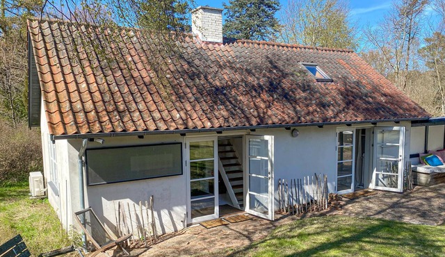 Awesome home in Tisvildeleje with WiFi