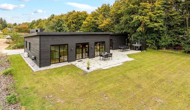 Awesome home in Toftlund with WiFi