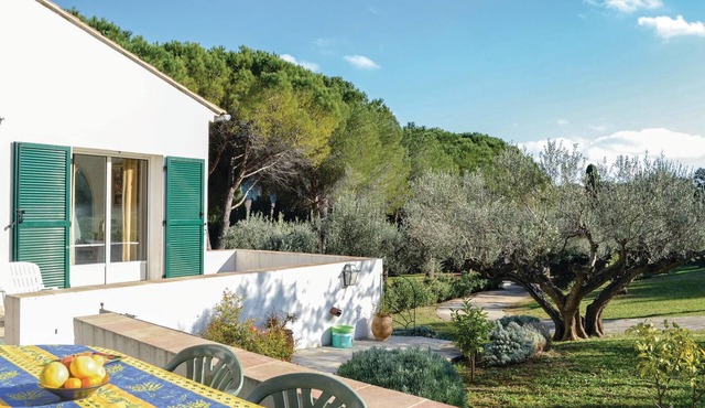 Awesome home in Toulon