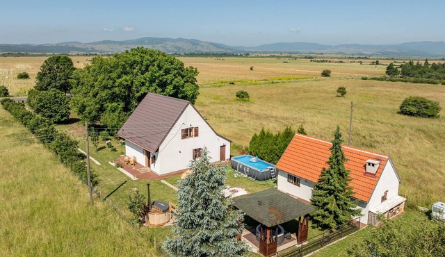Awesome home in Udbina with swimming pool