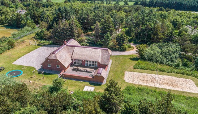 Awesome home in Ulfborg with sauna