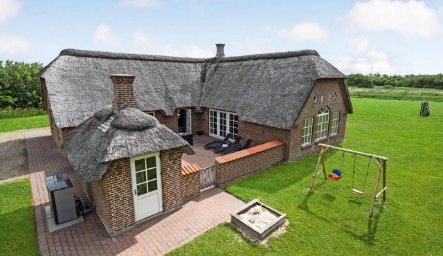 Awesome home in Ulfborg with kitchen