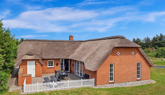 Awesome home in Ulfborg with sauna