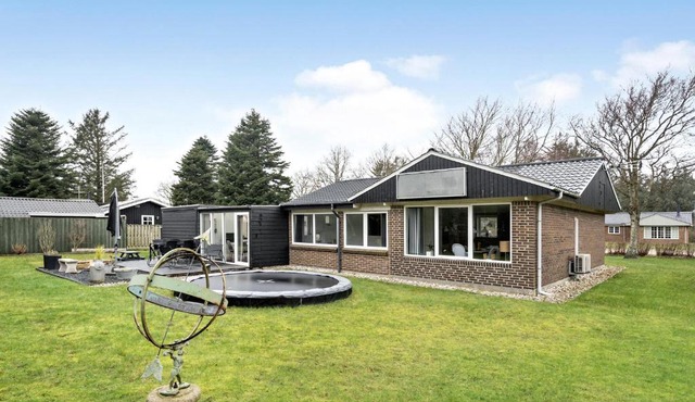 Awesome Home In Ulfborg With Kitchen