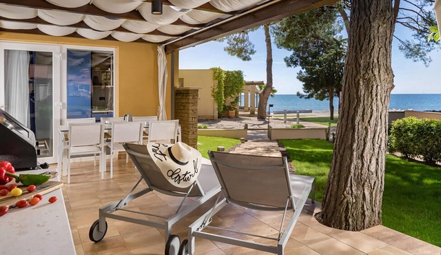 Awesome home in Umag with swimming pool