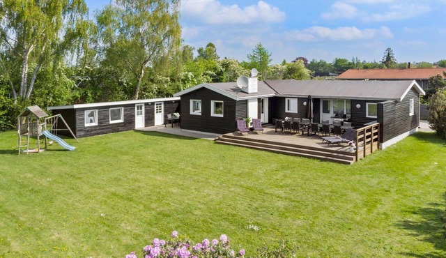Awesome home in Væggerløse with sauna