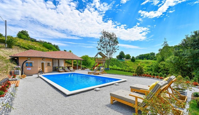 Awesome home in Varazdin with sauna