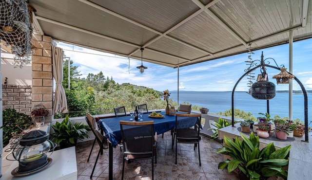 Awesome home in Vela Luka with house sea view