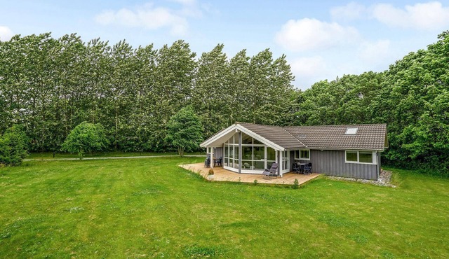 Awesome home in Vemb with sauna