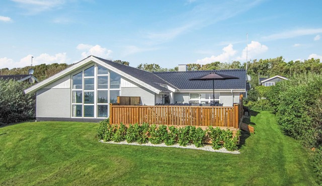 Awesome home in Vestervig with kitchen