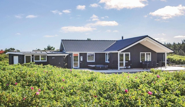 Awesome home in Vestervig with WiFi