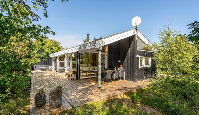 Awesome home in Vestervig with sauna