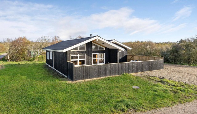 Awesome home in Vestervig with sauna