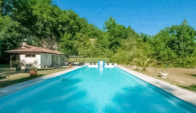 Awesome home in Vianne