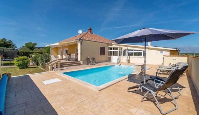 Awesome home in Visocane