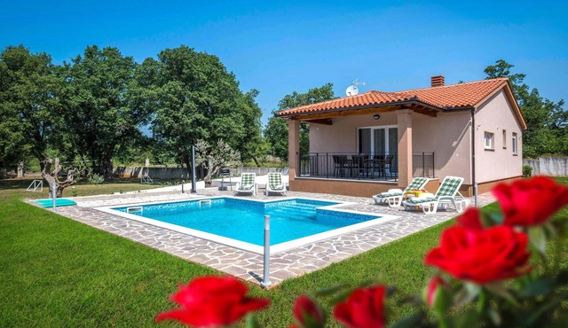 Awesome home in Vodnjan