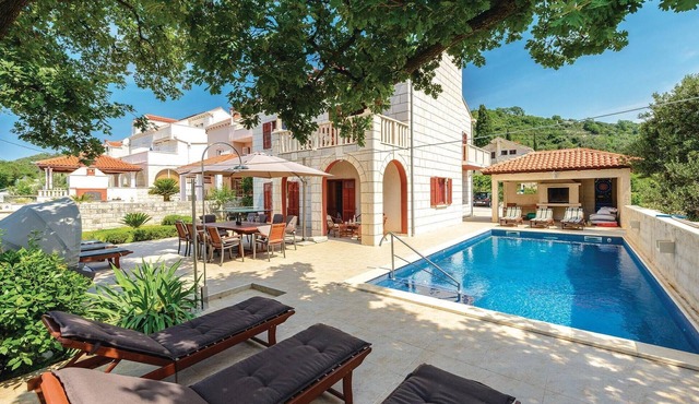 Awesome home in Zaton Veliki