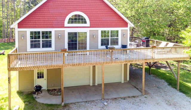 AWESOME HOME & LOCATION - GREAT FOR GROUPS OF ALL SIZES!