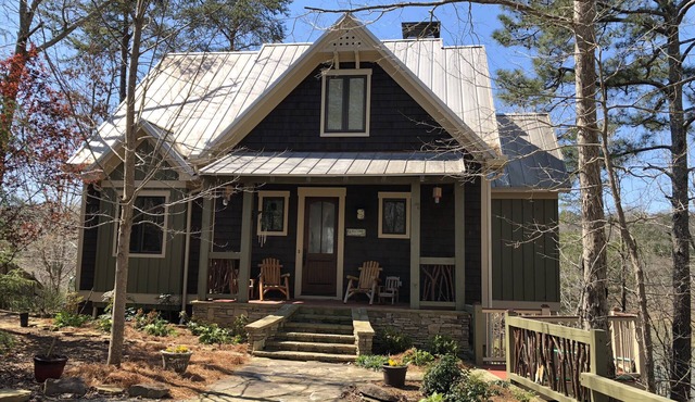 AWESOME LAKEFRONT HOME on Smith Lake