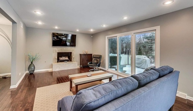 Awesome Location, House, spacious, luxury, clean, 4BR 2.5BA