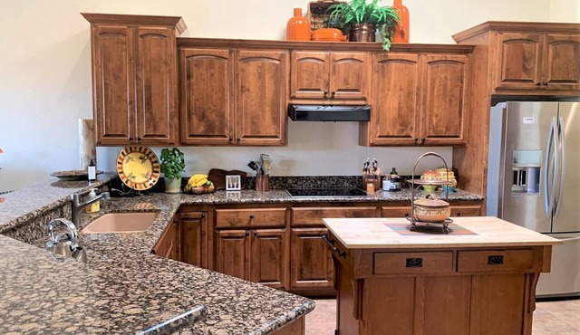 Awesome mountain views from impeccable townhouse in Rio Verde, close to Trilogy