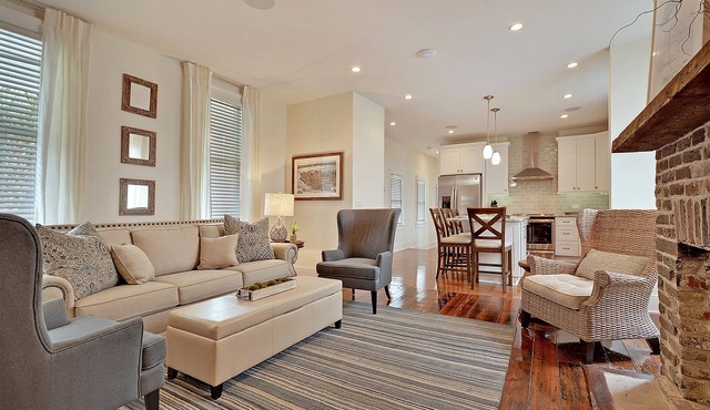 AWESOME PROPERTY, GREAT DOWNTOWN CHARLESTON LOCATION! Sleeps 10