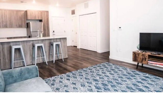 Awesome, Stylish Unit in Logan! All to Yourself!