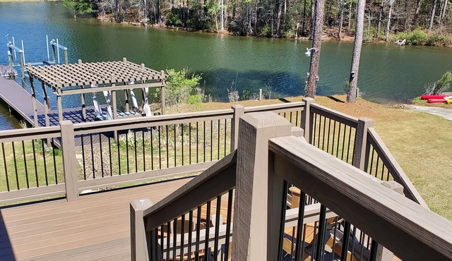 Awesome Sunsets - Lakefront Studio Apartment