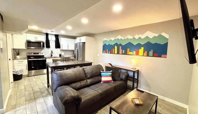 Awesome Two King Bed Lower Close to all in Denver