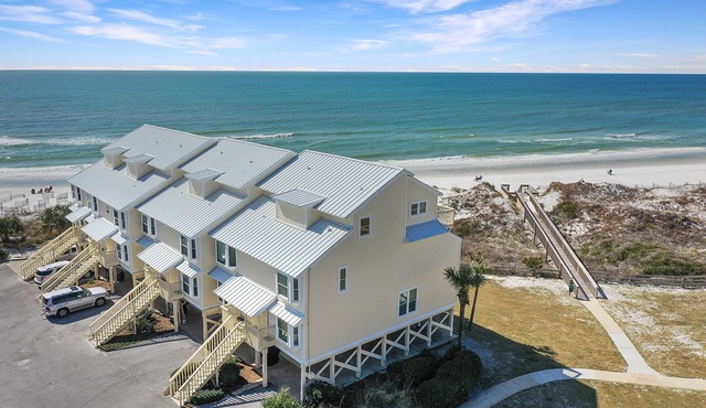 Awesome View, Gulf Front, Gated Community, Pool Access ~ Sea-Cliff B2