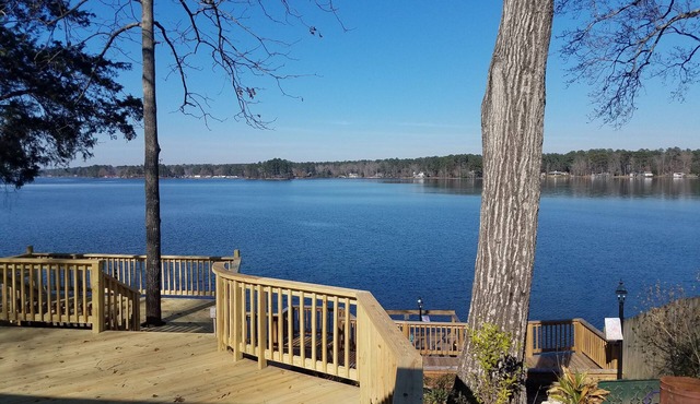 AWESOME view on lakefront property w/decks and dock on Lake Jordan