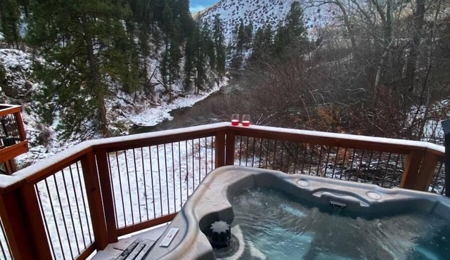 Awesome Views of the Southfork Payette, Hot Tub and Room to Roam