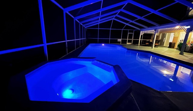 Awesome Villa! 5-Bedroom Pool Home.