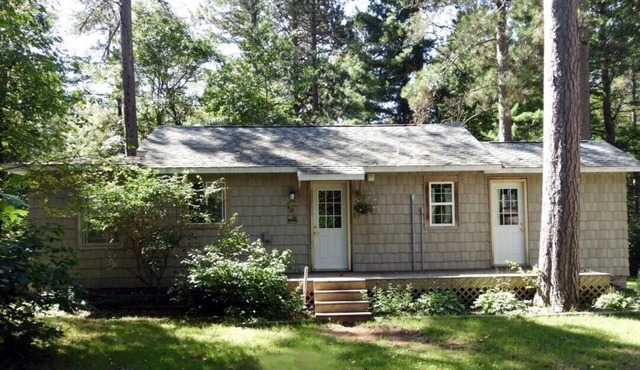Awesome wilderness and Four wheeler trail 2 bedroom hang out.