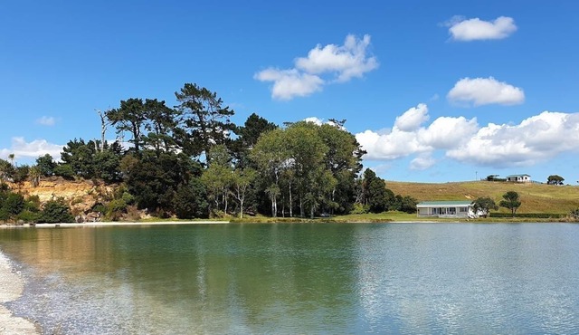 AWHITU GREENOCK BEACH - FAMILY HOLIDAY