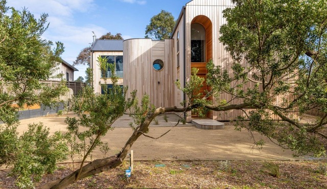 Axbridge - designer retreat in Flinder Village