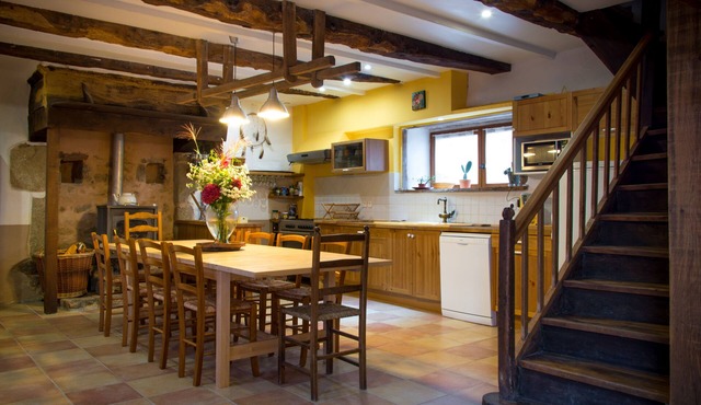 Axe Rennes St Malo, Gîte de Groupe Familial 6 Chambres 15 Places Piscine Hammam