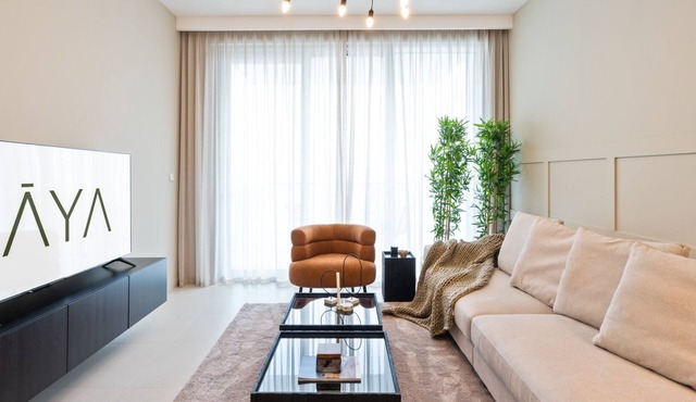 Aya - Outstanding 1BR Apartment With Amazing Creek Views