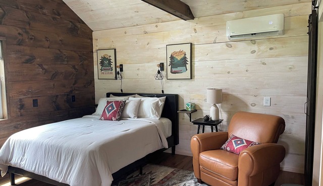 Ayers' Acres ~ Cabin 4, cozy cabin near Corning-Watkins Glen-Finger Lakes