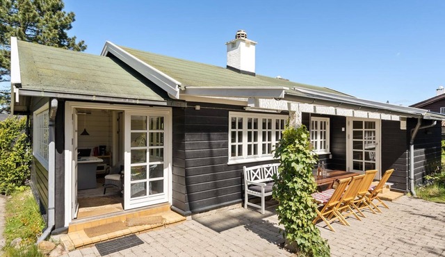 "Ayla" - 200m from the sea by Interhome