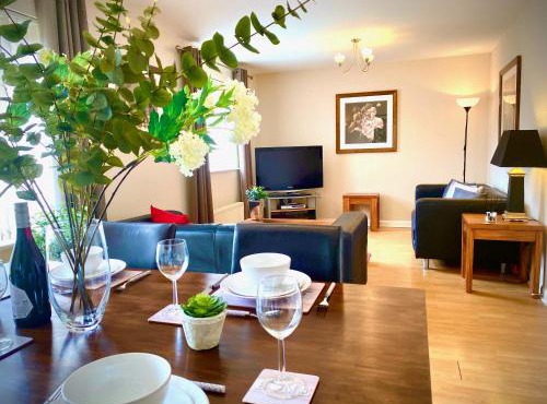 Aylesbury Contractor & Staycation Home