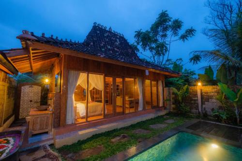 Ayuning Private Villas