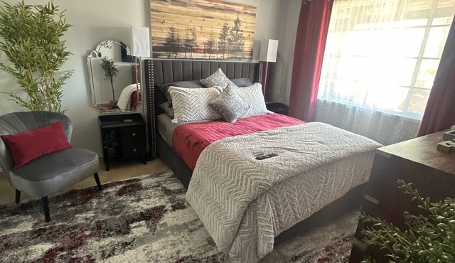 ~AZ~1BR & pullout, Very Nice, Newly Renovated, with washer, dryer, & dishwasher.