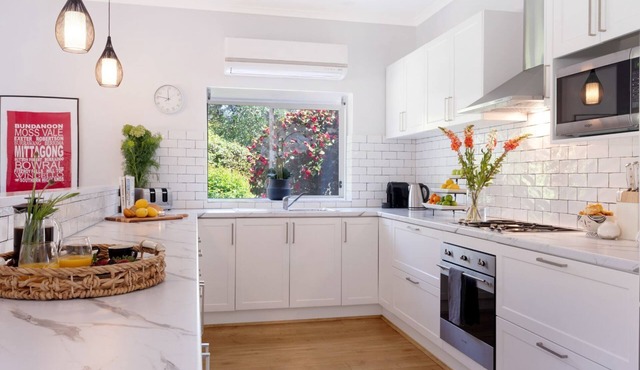 Azalea Court – walking distance to shops & golf courses