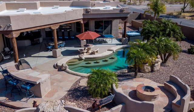 AzFunVacation -Pool, Hot Tub, Games, Private Space away from neighbors 1.3 Acre+