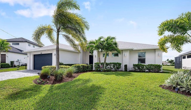 Azul Tortuga - 4 Bedroom Waterfront Home for Families