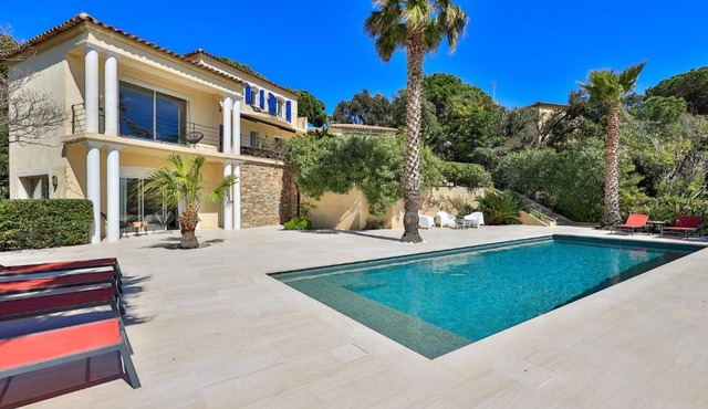 AZUR, amazing sea views, heated pool