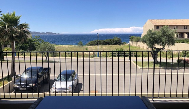 AZUR Apartment Facing the Sea