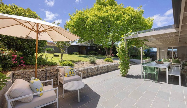 Azure Allure | 10 Min Walk to Balnarring Village