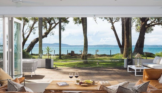 Azure Haven – A Waterfront Luxury Retreat for Families